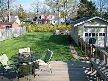 3rd image of 836 Forest Ave