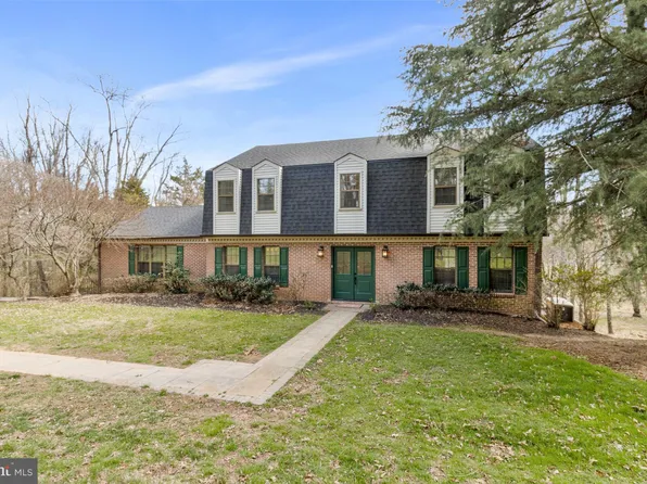 1054 Walker Mill Rd, Great Falls, VA 22066