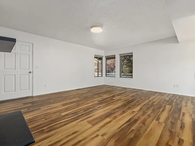 2230 E Roanoke Dr — Photo 7