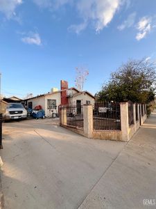 2216 Arlington St, Bakersfield, CA, 93305