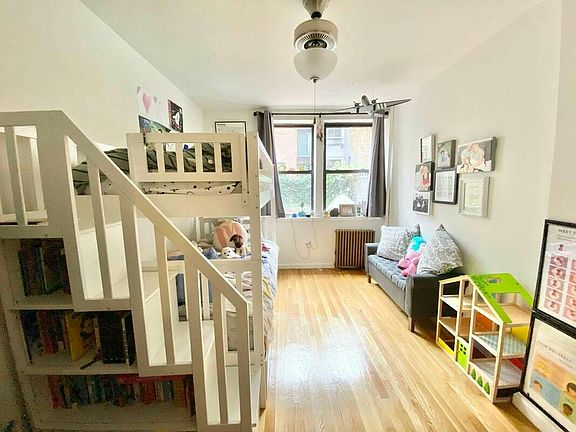 4th image of 150 W 76th St APT 1B