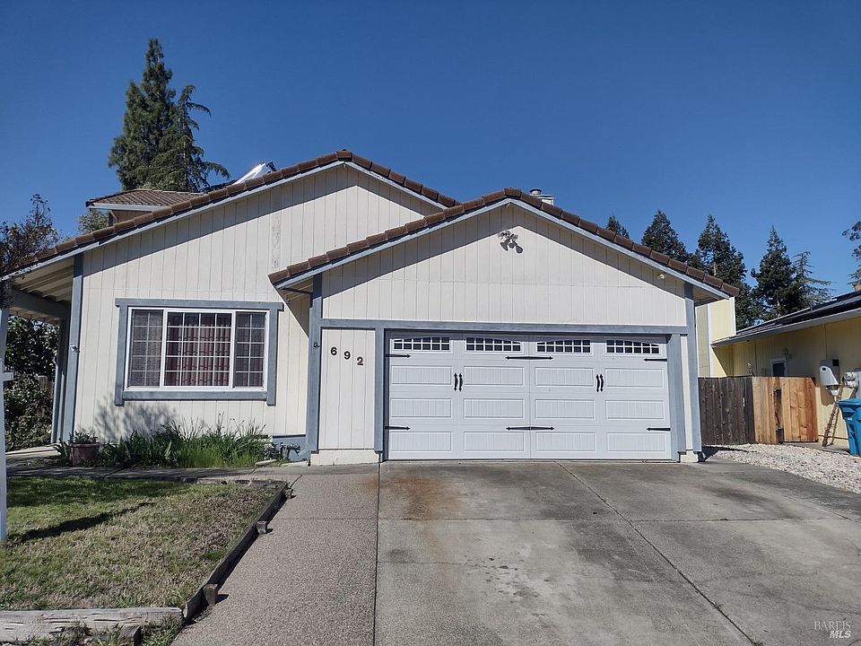 1st image of 692 Hamilton Drive