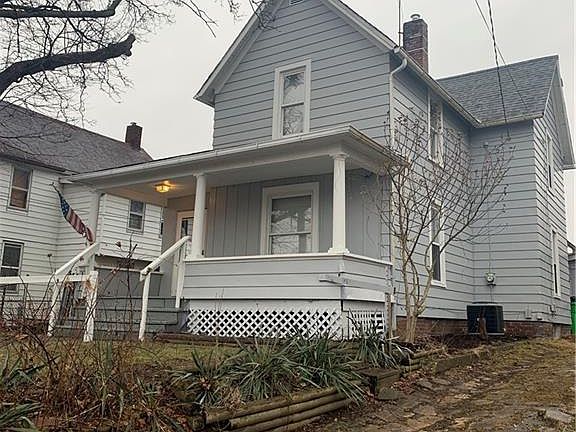 2nd image of 142 21st St NW