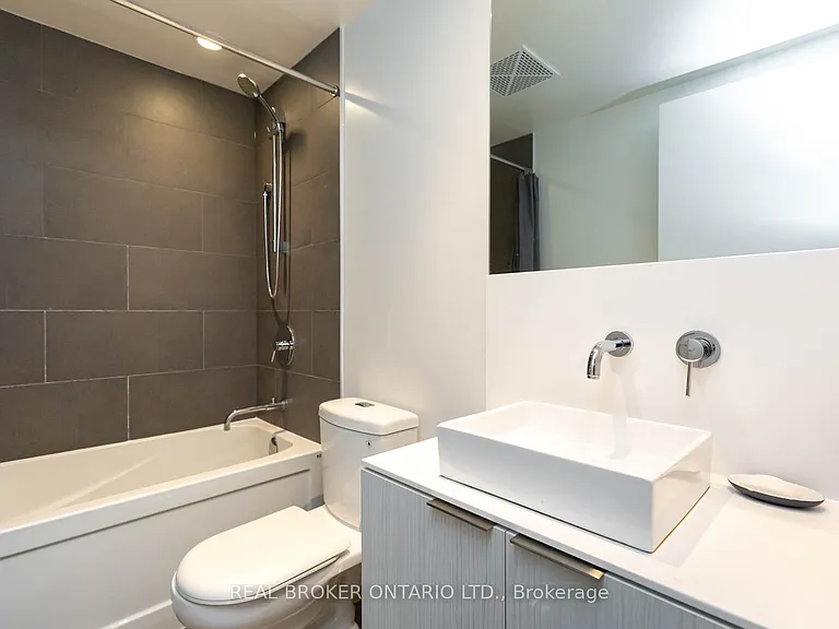 159 Dundas St E #606 — Photo 14