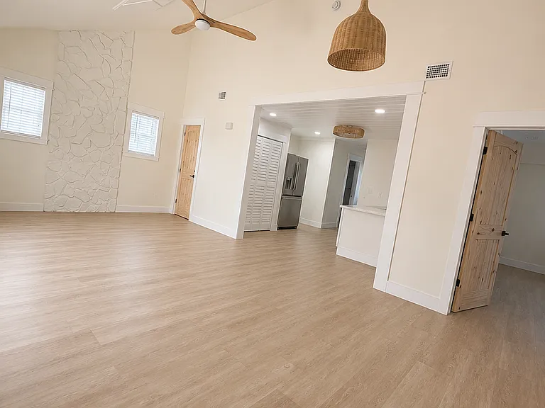 7213 Sunset Ave — Photo 4