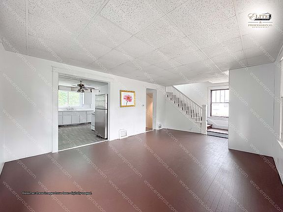 3rd image of 1120 Emily St