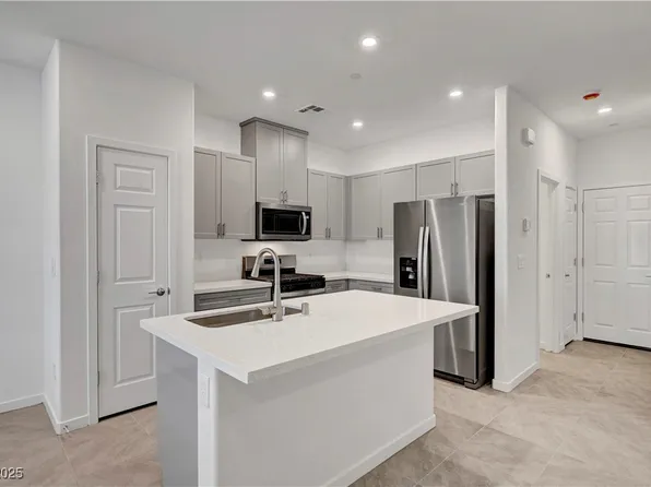 1175 Heliodor Ave, Henderson, NV 89011