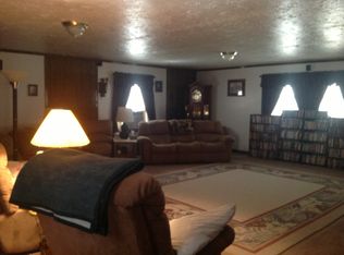 609 Frozen Camp Creek Rd, Gay, WV 25244