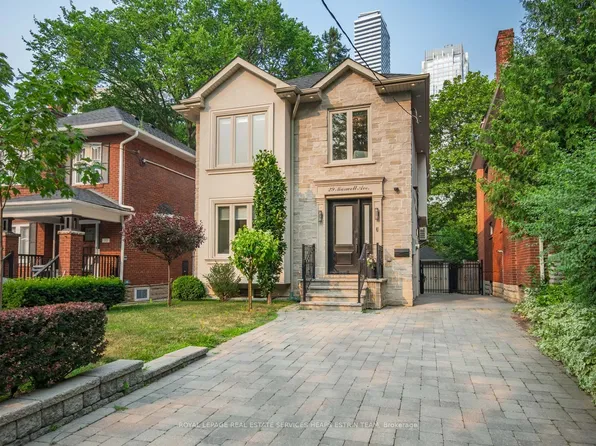 29 Maxwell Ave, Toronto, ON M5P 2B4