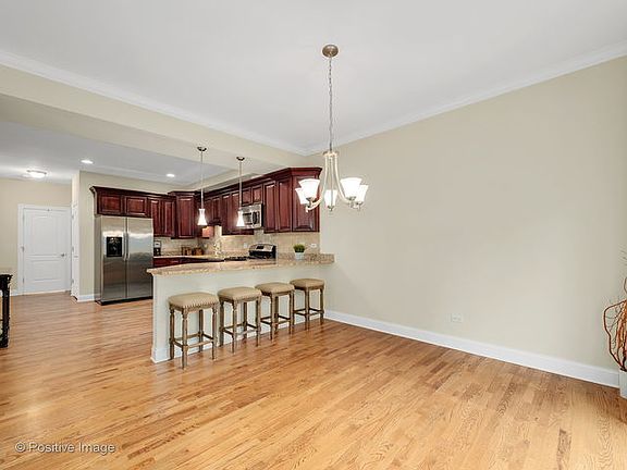 4th image of 4717 Auvergne Ave