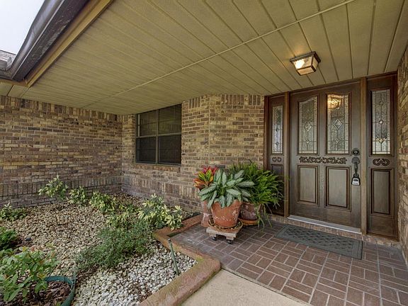 3rd image of 1231 Mira Vista Ln