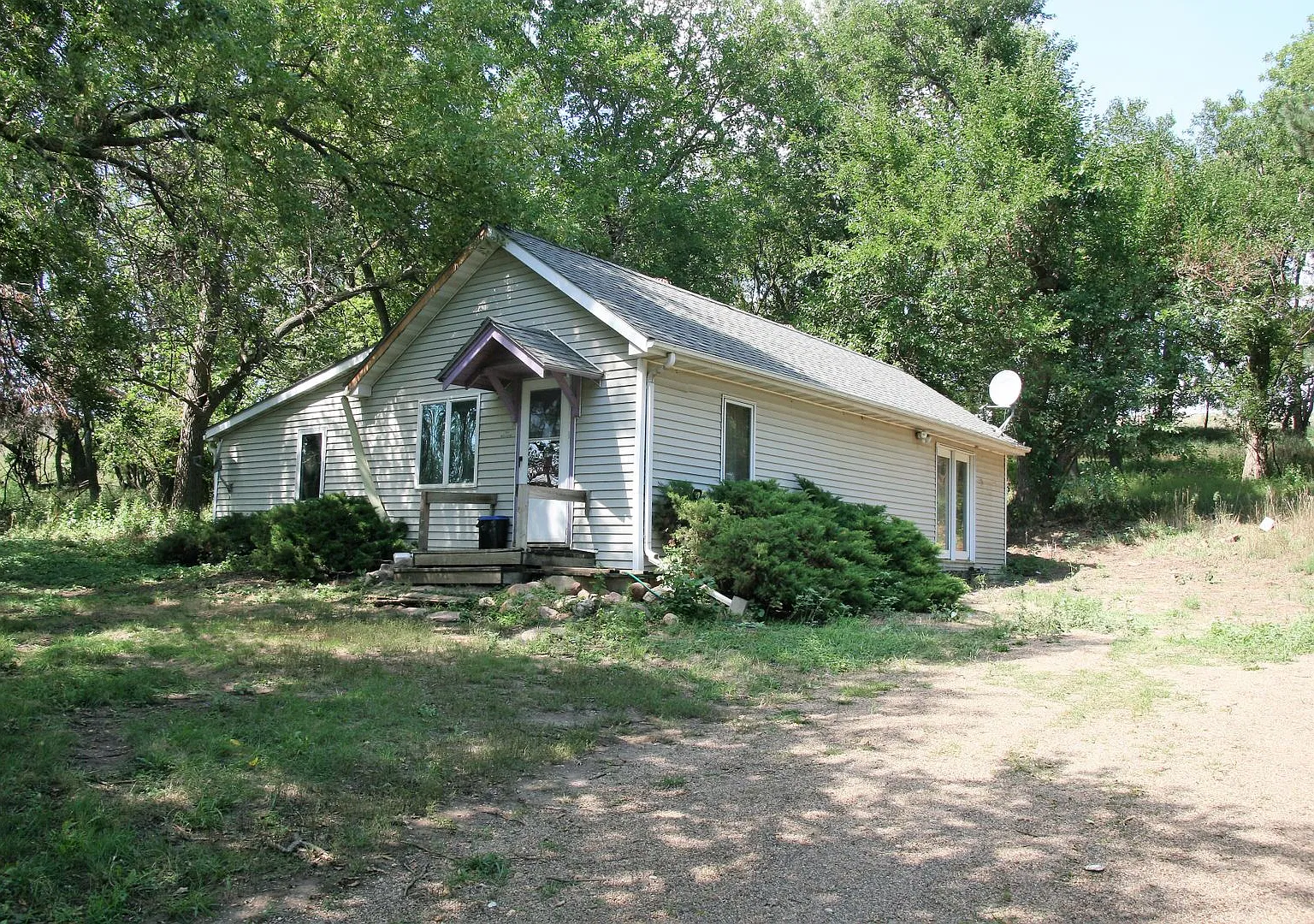 Acreage in Rural Burbank — Photo 1