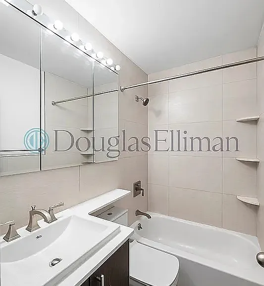 295 Park Ave S #7H — Photo 6