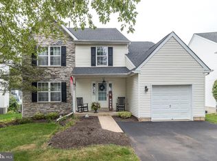 4201 Sir Andrew Cir, Doylestown, PA 18902