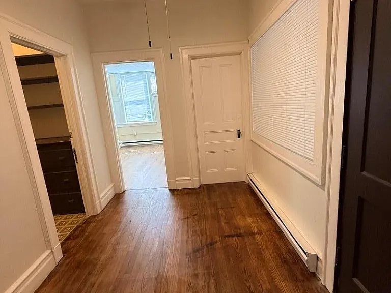 100 Main St #6 — Photo 6