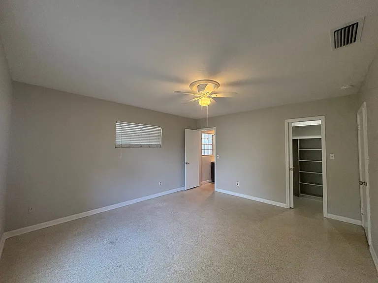 719 Kewannee Trl — Photo 18