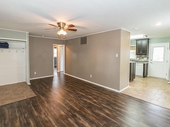 4th image of 7832 Carlsbad Dr