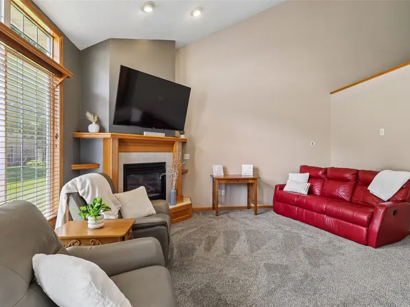 900 67th St Unit 301, West Des Moines, IA 50266