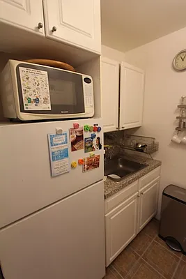 Rented by Robyn Lee, LREB | media 13