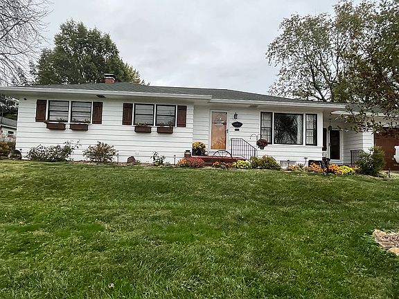 2nd image of 428 S Riebeling St