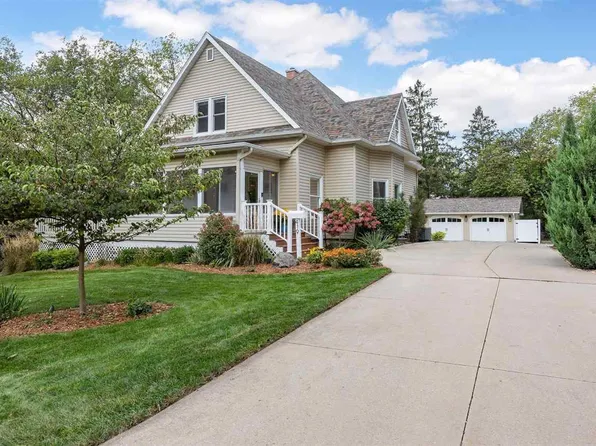 419 Pleasant St, Iowa City, IA 52245