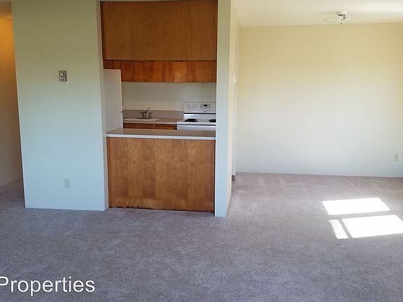 5th image of 215 10th Ave SE APT 1