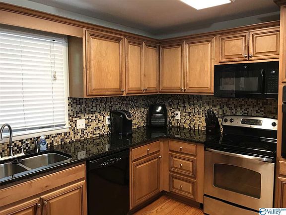 3rd image of 12201 Greenleaf Dr SE