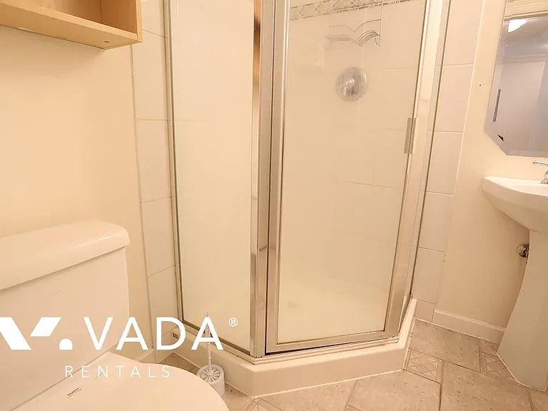 928 Richards St #605 — Photo 14