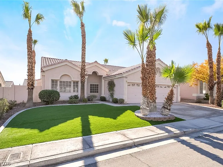 9205 Desert Village Ave — Photo 42