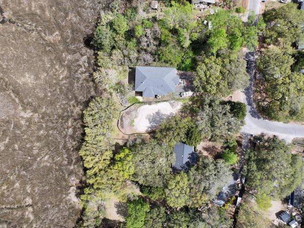 1552 N Avalon Cir, Charleston, SC 29407
