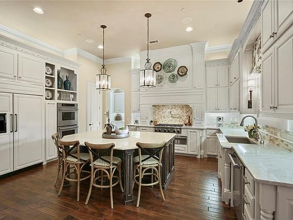 4th image of 1201 Clubhouse Ct