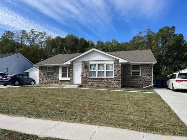 4306 50th St, Des Moines, IA 50310