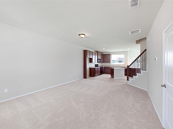 3rd image of 1612 Hinckley Ave