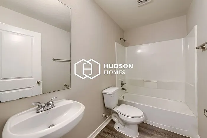 9943 Valley Wind Dr — Photo 10