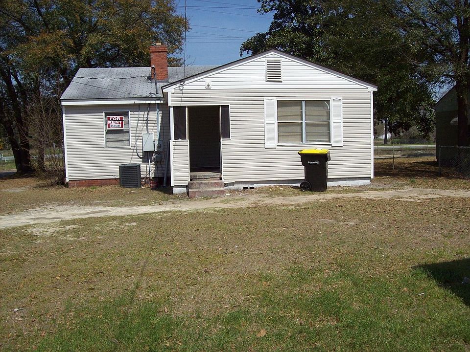 2nd image of 2101 Beech St