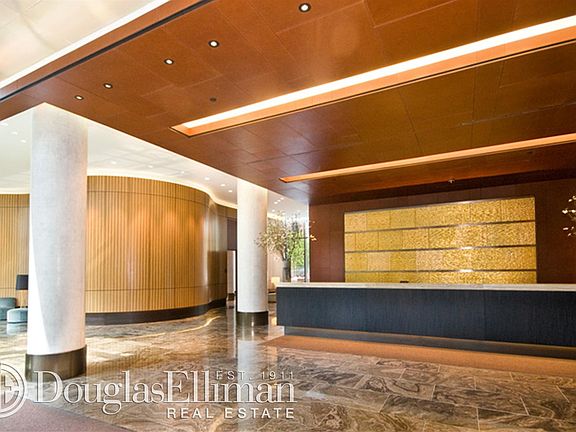 3rd image of 505 W 37th St APT 2I