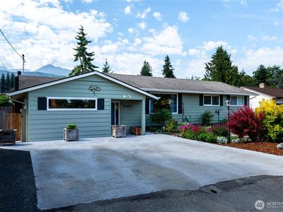 324 E Hillcrest Drive, Port Angeles, WA, 98362
