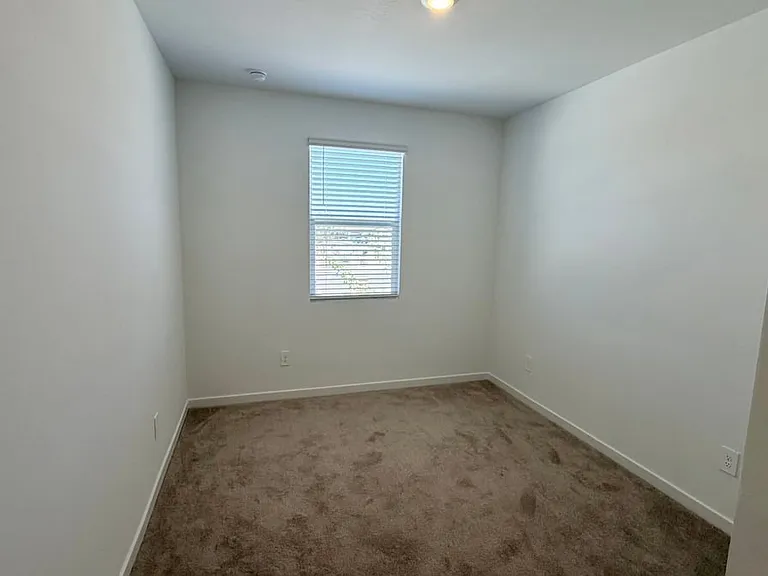 37043 W Vera Cruz Dr — Photo 14