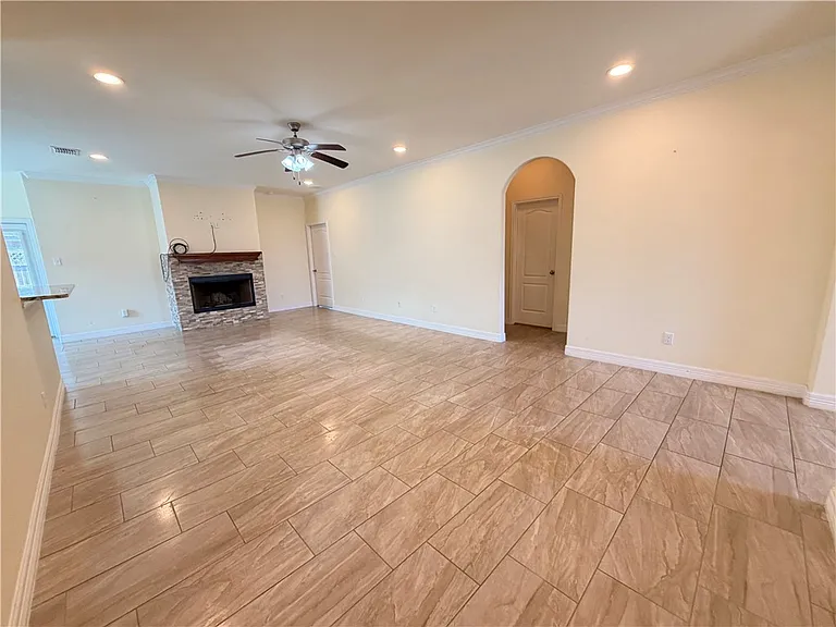 1816 Chesapeake Bay Dr — Photo 3