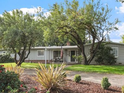2166 Park Ridge Dr, Riverbank, CA, 95367