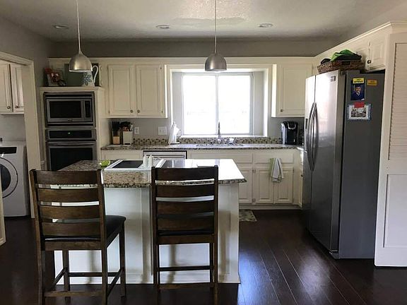 3rd image of 4104 Cantle Cir