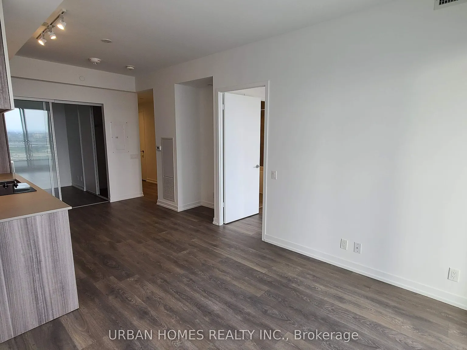2 bed, $2,100 — Photo 4