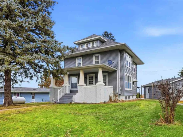 688 Fremont St, Millersburg, IA 52308