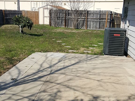 4th image of 506 Prairie Dell St