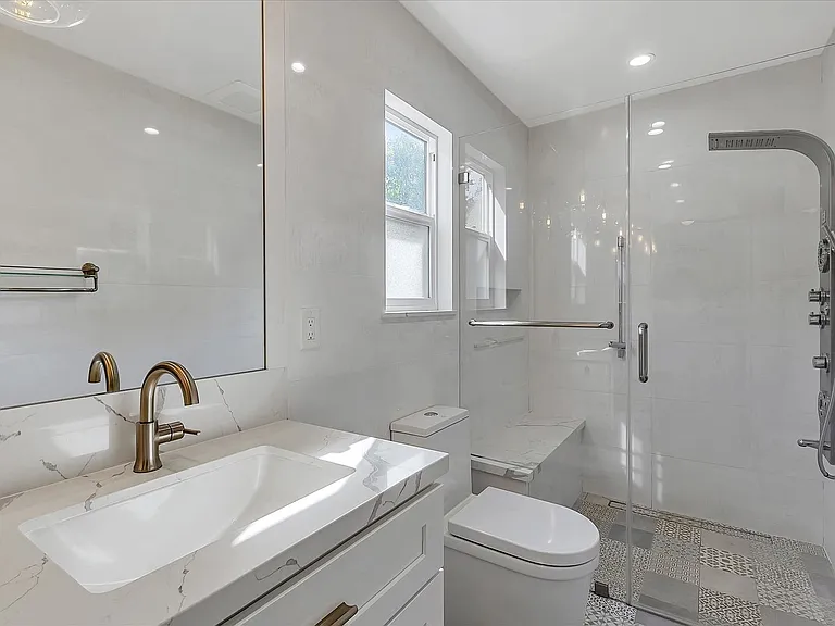 821 Figwood Ct — Photo 29