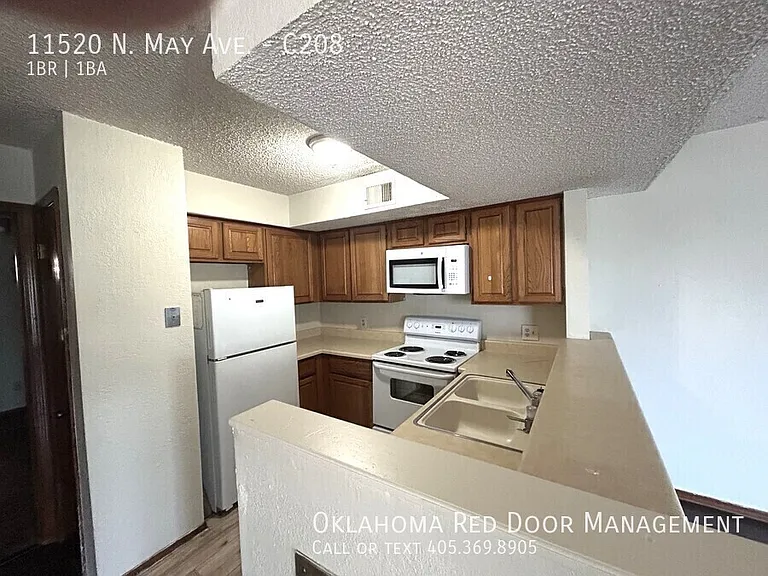 11520 N May Ave #C208 — Photo 3