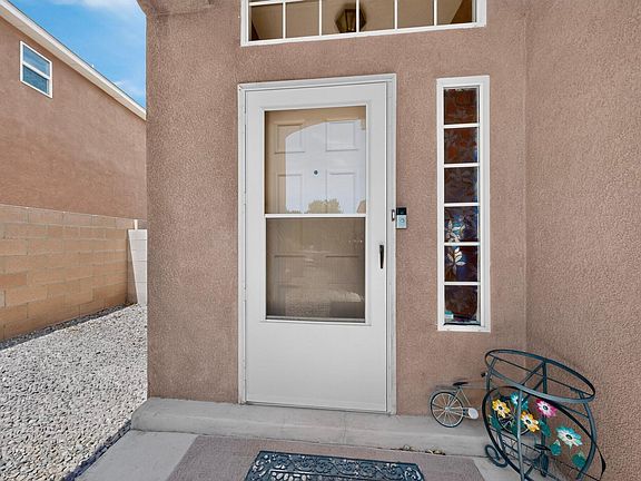 5th image of 836 Serrano Pointe St NW