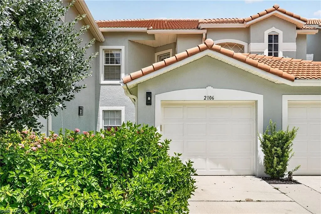 2 bed, 2.0 bath, 1378 sqft, $5,500 — Photo 3