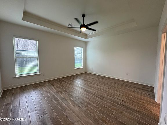 5th image of 211 Appleby Way