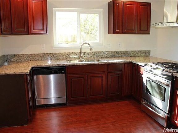 5th image of 4225 Galbrath Dr